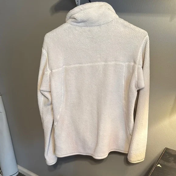 Patagonia Cream Fleece Pullover - Picture 3 of 3